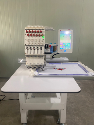 Multinaald 1 van het Naaimachinehuis hoofdborduurwerkmachine voor Kleren